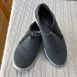 Clarks Collection Charcoal Gray Zip Sneakers 7W soft cushion insole wool upper